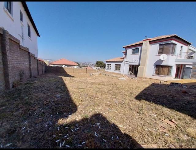 LAND FOR SALE IN MUNSIEVILLE SOUTH